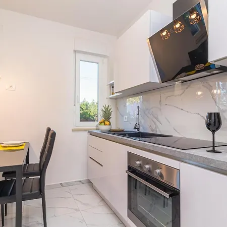 Three Waves New Apartman *