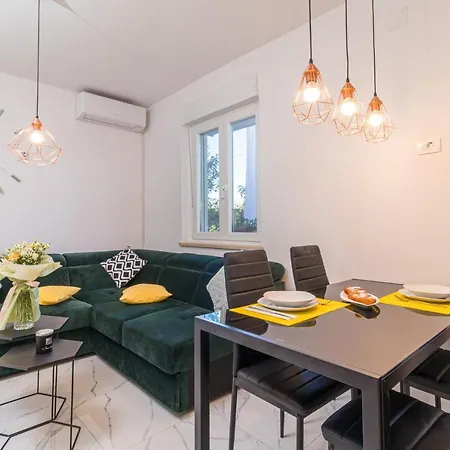 Three Waves New Apartman Pula