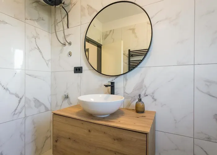 Three Waves New * Pula